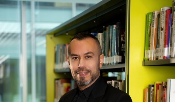 Tarihin İzlerini Modaya Taşıyan Tasarımcı, NİYAZİ ERDOĞAN