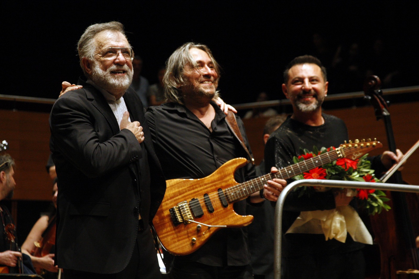 ANITSAL MEKANLARDA, ÖLÜMSÜZ EZGİLER EGE’DE ANADOLU ROCK’A SENFONİK YOLCULUK