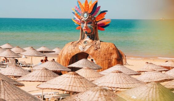 SANATLA DOĞAYI BULUŞTURAN GOGA BEACH KİLYOS’TA AÇILDI