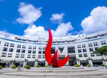 TÜRK GENÇLERİNİN YENİ ROTASI HONG KONG