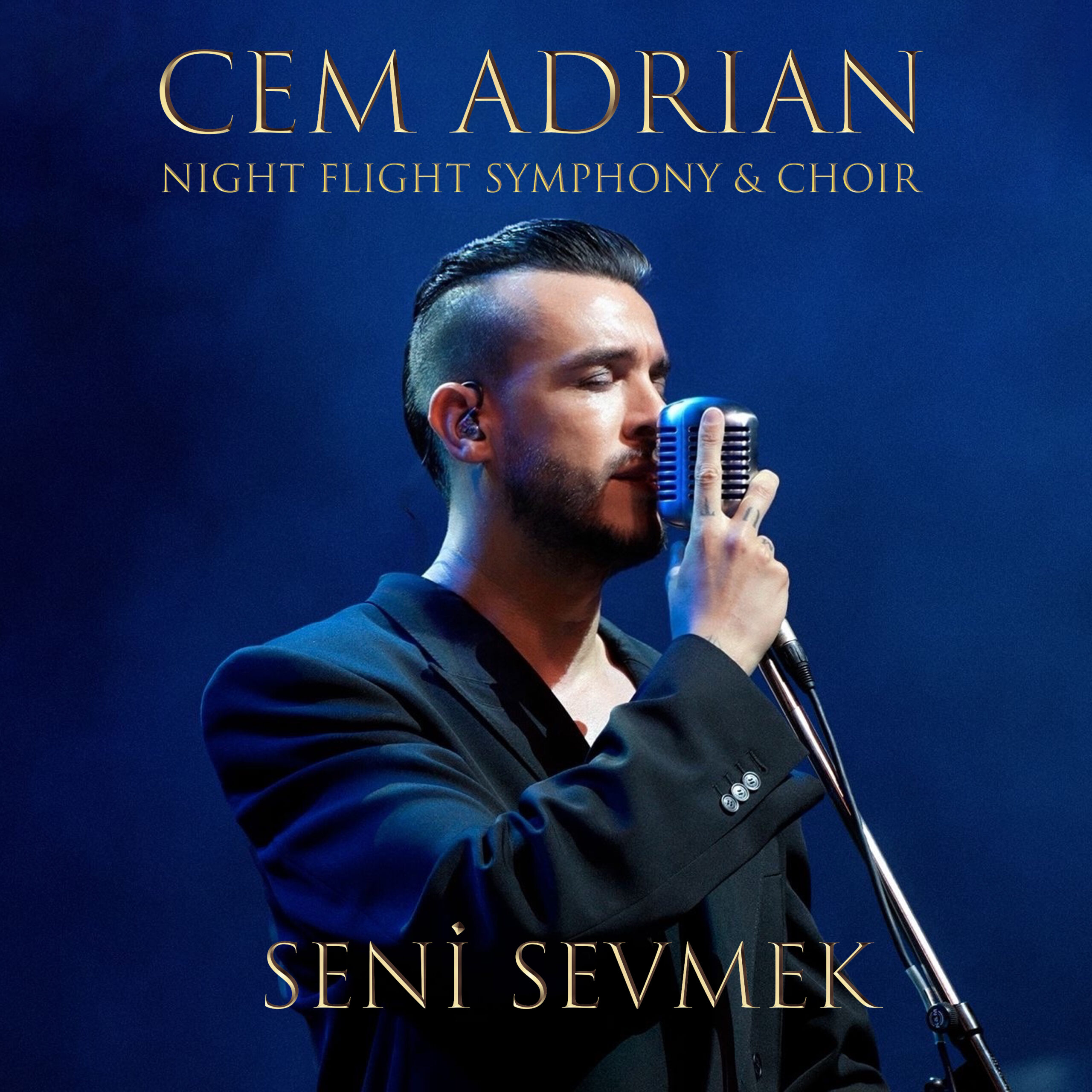Cem Adrian’dan “Seni Sevmek” Şarkısının Etkileyici Canlı Versiyonu Yayınlandı