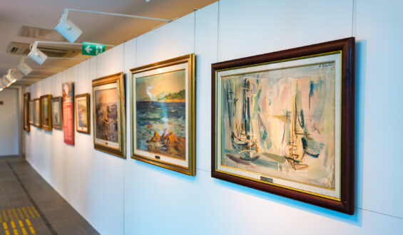 İş Sanat’ın Mavinin İzinde Sergisi Gelibolu’da Sanatseverlerle Buluştu