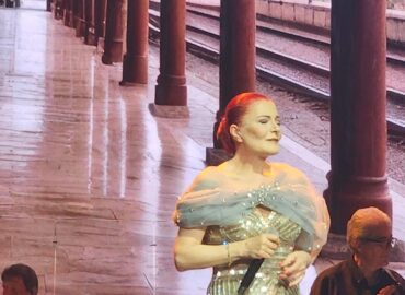 Candan Erçetin, Sanat Hayatının 30. Yılını Sürpriz Konuklarla Kutladı