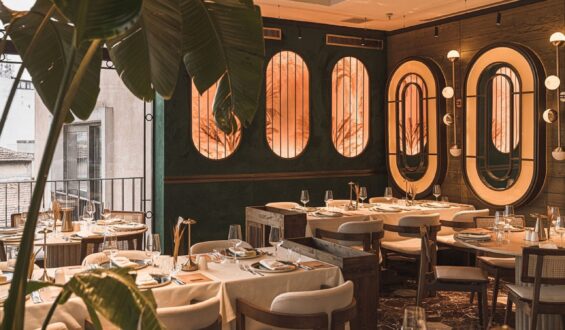 İSTANBUL’UN BÜYÜLÜ ATMOSFERİNDE          ABDİ BEY’İN DAMAK ŞIMARTAN LEZZETLERİ