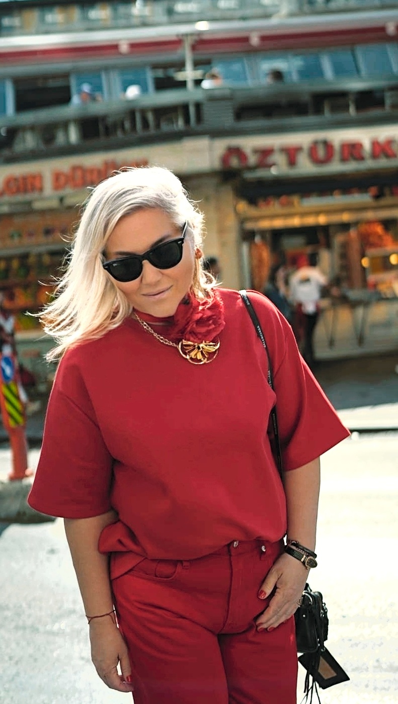 TASARIMCI SEDEF ÇALARKAN’LA İLHAM VEREN DÖNÜŞÜM YOLCULUĞU