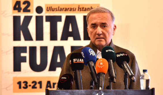 42. Uluslararası İstanbul Kitap Fuarı          Kapılarını Açtı