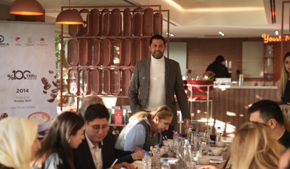 KAHVENİN HİKAYESİ GÖRME ENGELLİLERİN DUYULARI ÜZERİNDEN ANLATILDI