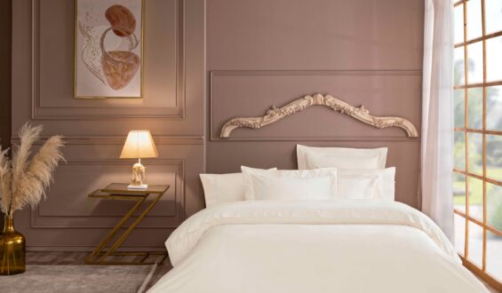 Sade Zarafet, Huzurlu Dokunuş Valeron Amelia