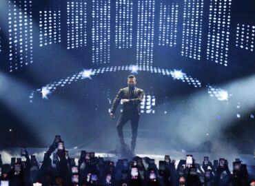 Megastar Tarkan, Yedi Yıllık Aradan Sonra Volkswagen Arena’yı Salladı