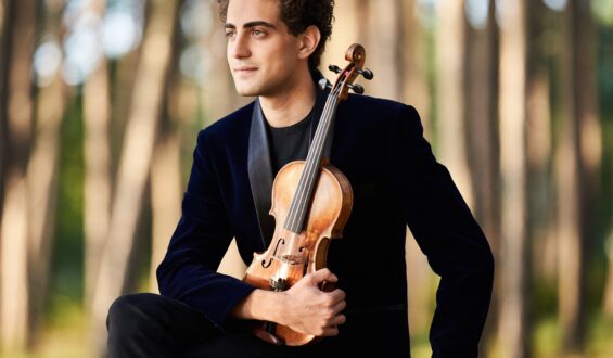 Keman Virtüözü Elvin Hoxha Ganiyev, Balkanlar’ın En Prestijli Orkestrasıyla Tiran’da Sahne Alacak
