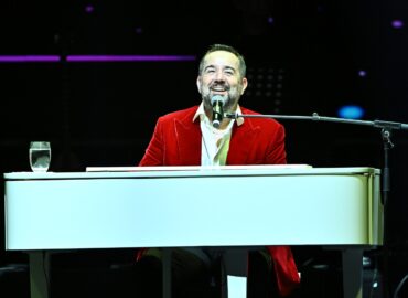 Bol Kahkahalı Ata Demirer Gazinosu Mart Ayında İstanbul ve Ankara’da