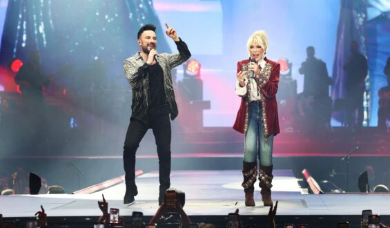 TARKAN VE AJDA PEKKAN’DAN UNUTULMAZ DÜET