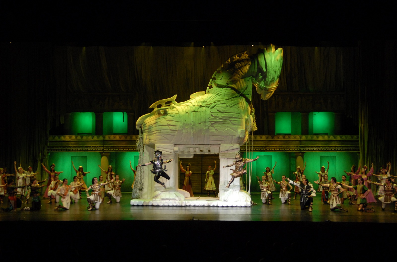 TROYA EFSANESİ ANADOLU ATEŞİ’YLE AKM’DE YENİDEN YÜKSELECEK