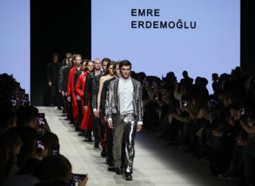 Emre Erdemoğlu’ndan Moskova’da Dördüncü Perde, NO APOLOGIES!