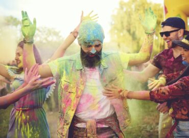 Hindistan’da Renklerin Coşkusu 2026 Holi Festivali