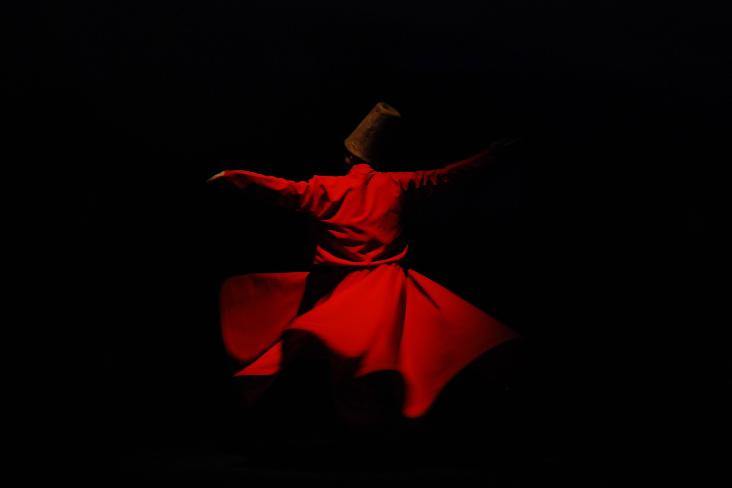 Gözlerindeki Perdeyi Aralamak…