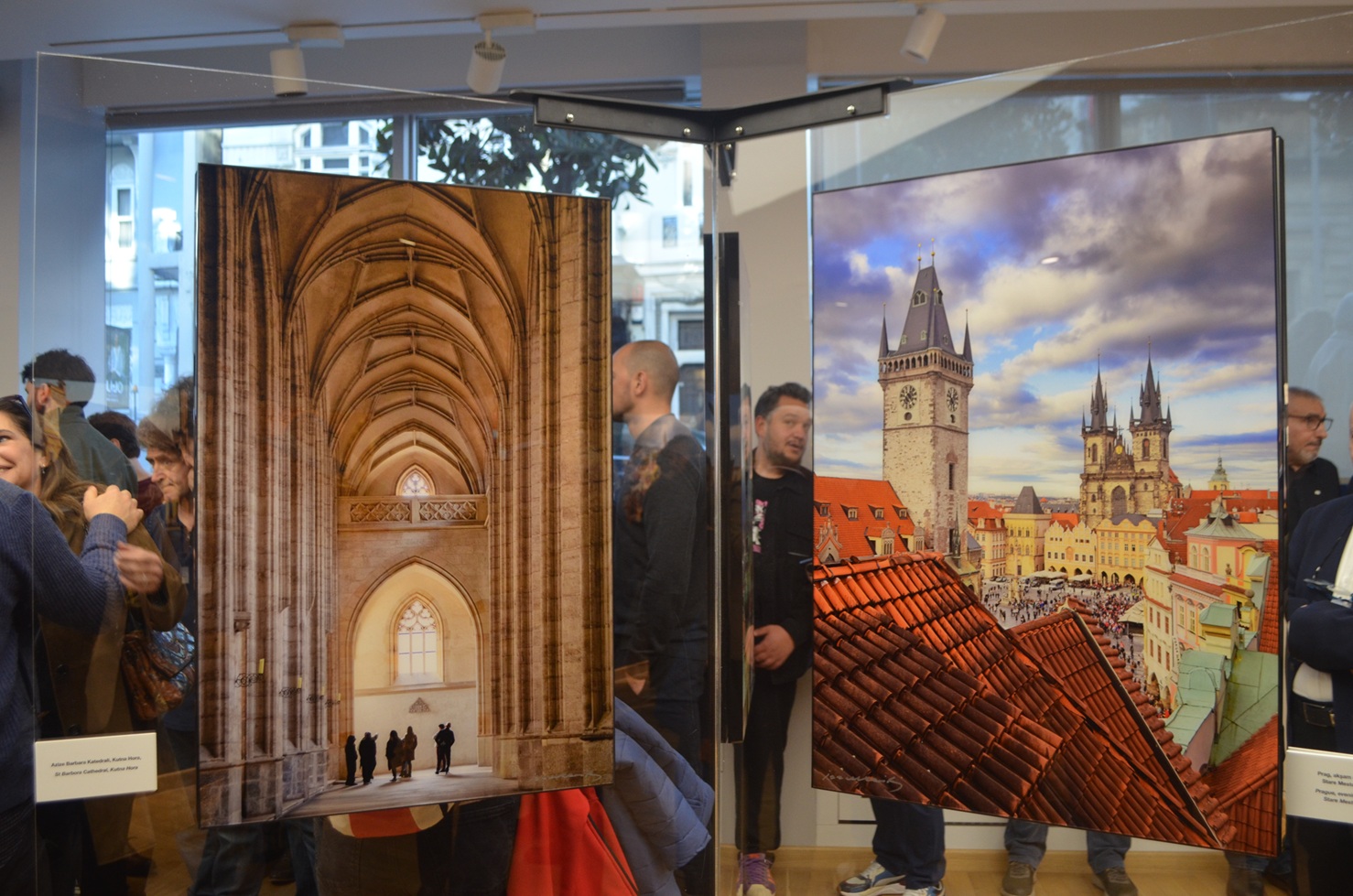 PRAG’IN ŞİİRSEL YÜZÜ İSTANBUL’DA SANATSEVERLERLE BULUŞTU